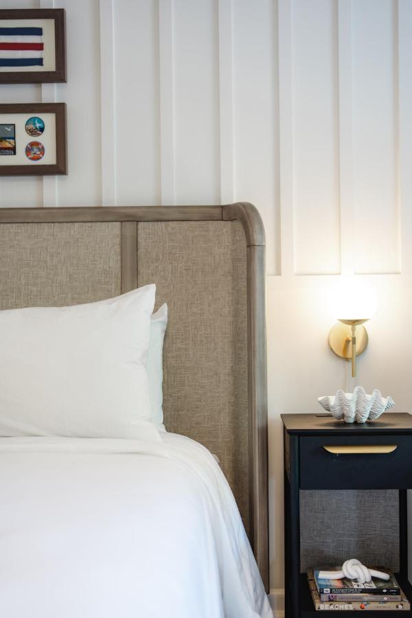 Greyfinch Chatham Inn Экстерьер фото