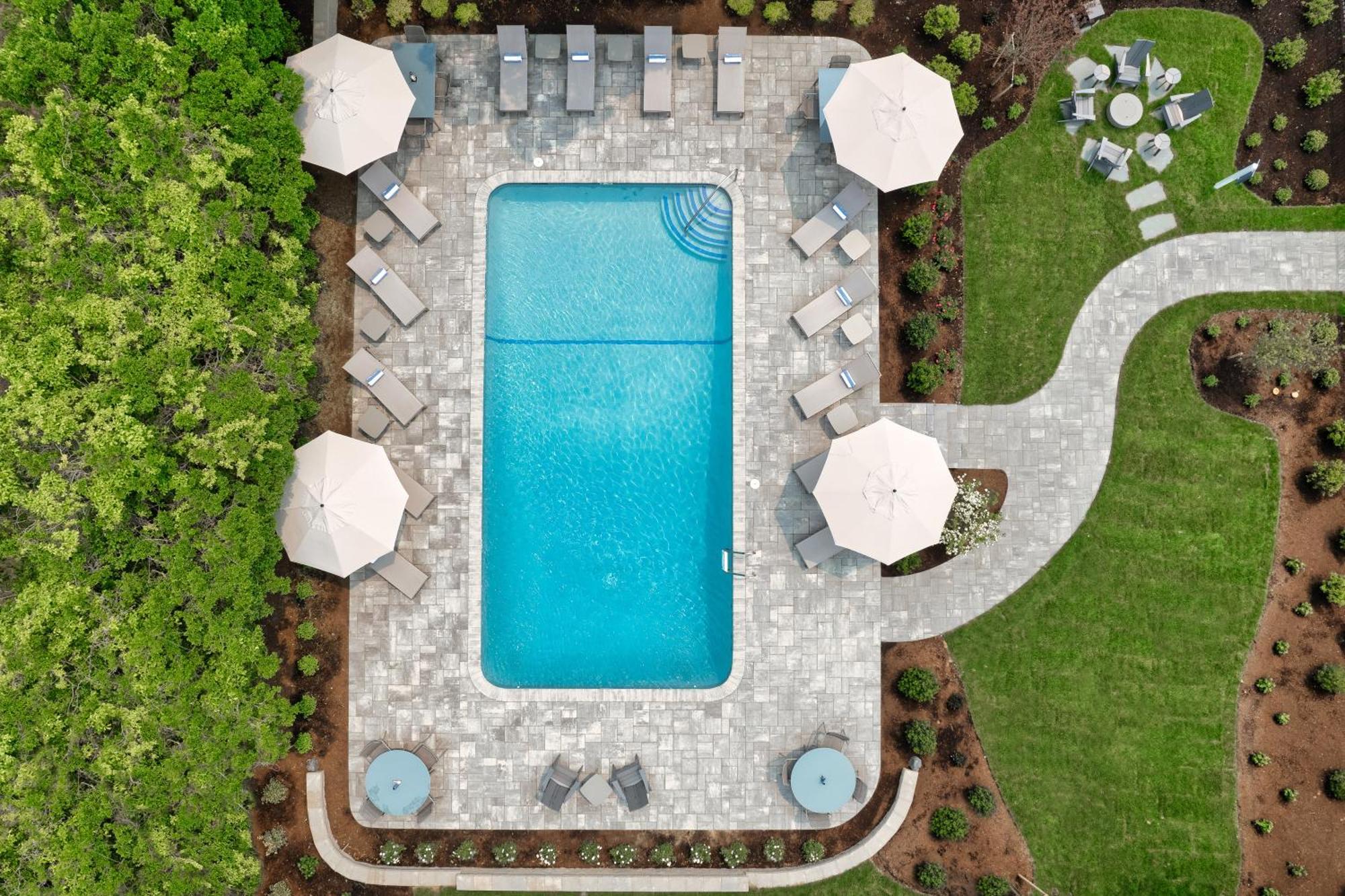Greyfinch Chatham Inn Экстерьер фото